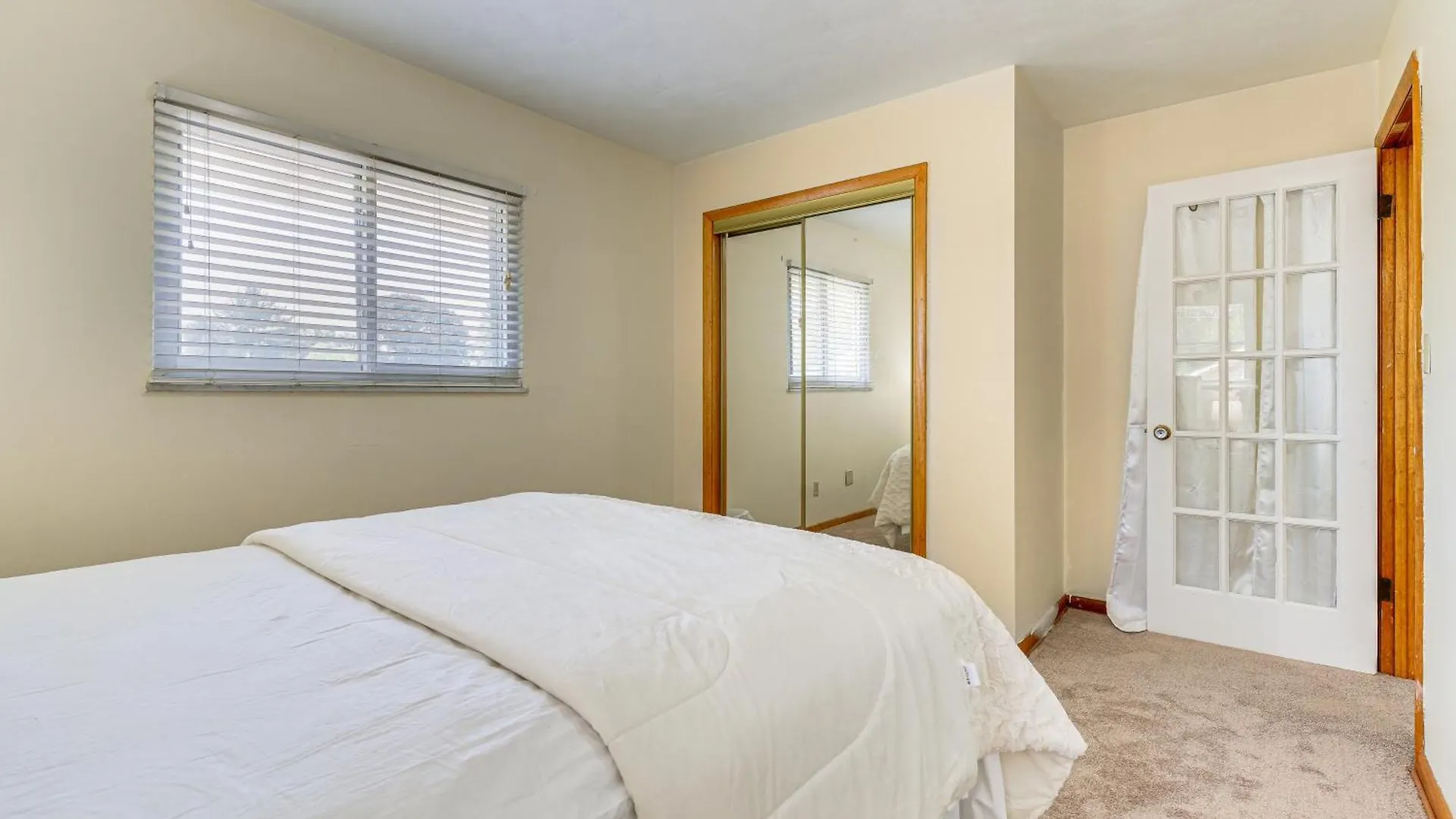 Pet-Friendly Home With Yard 12 Mi To Dtwn Columbus! USA