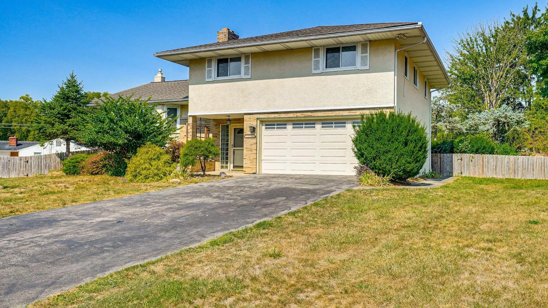Pet-Friendly Home With Yard 12 Mi To Dtwn Columbus! 0*, Columbus
