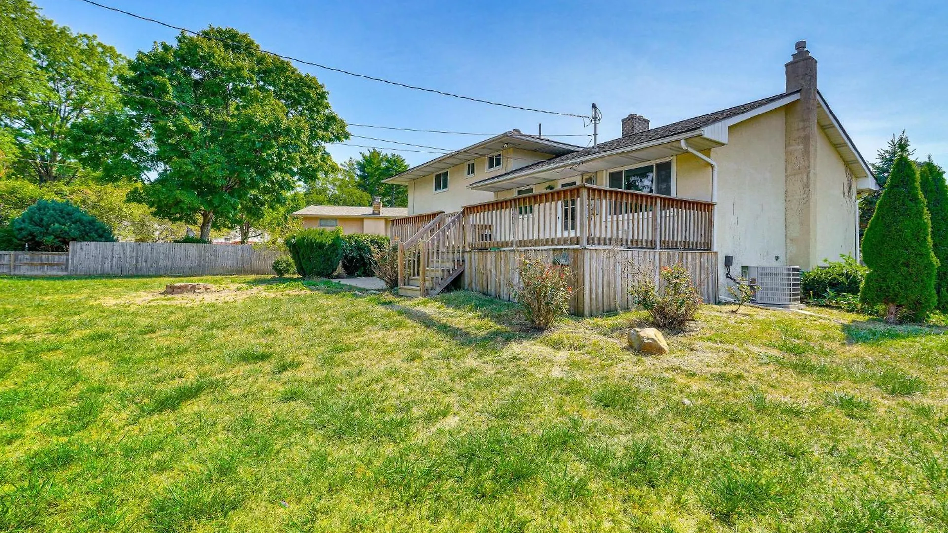 Pet-Friendly Home With Yard 12 Mi To Dtwn Columbus!